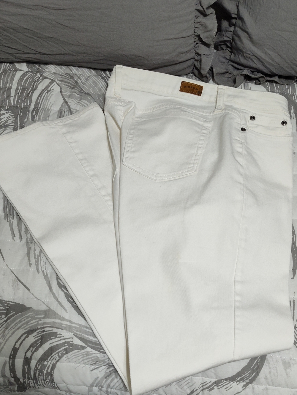 Lee Riders White Boot Cut Jeans, 5-Pocket Styling, Size 12M